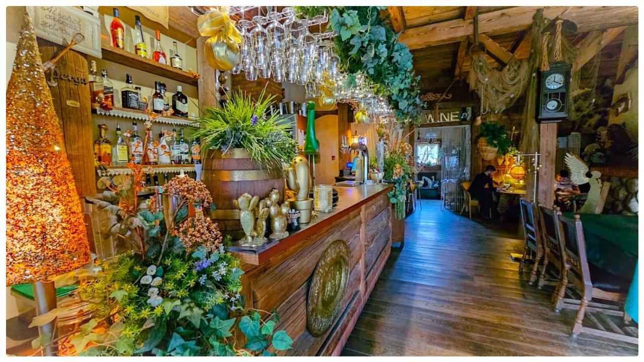 Kaktusik Hotel เอากุสตูฟ ภายนอก รูปภาพ